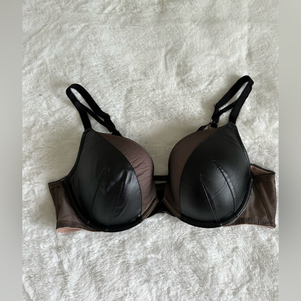 Torrid Faux Leather Mesh Knit XO Plunge Push-Up Bra Size 40D - Picture 6 of 7